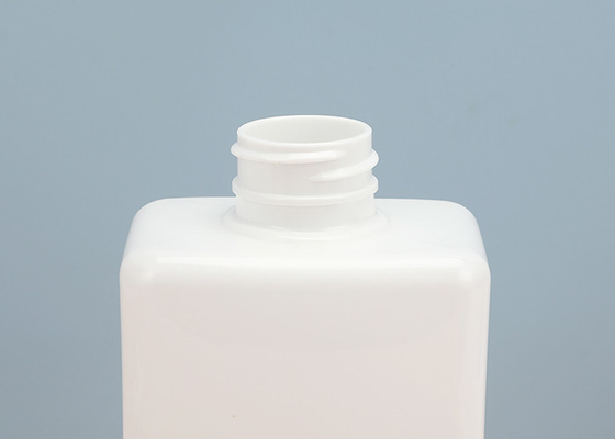 Plastikowy pojemnik na balsam dla zwierząt Niestandardowa biała butelka do wyciskania szamponu 330 ml bezpowietrzna butelka z pompką