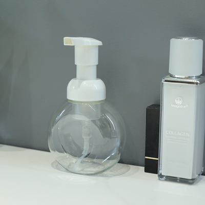Fabryka hurtowe pojemniki do pielęgnacji skóry 80 ml plastikowe butelki z płynami do płynu do płynu do płynu 100 ml PET butelki z pompą do produktów kosmetycznych
