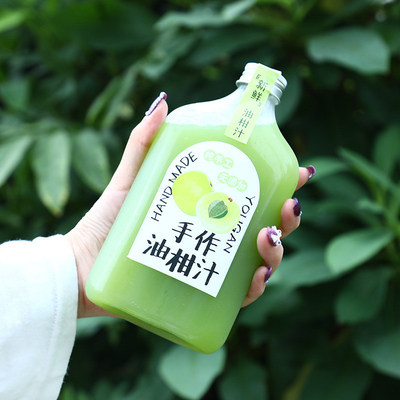 500 ml butelki z mlekiem z rękojeścią i pojemnością 120 ml