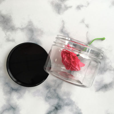 Dostosowane pojemniki plastikowe i nadruk na potrzeby Twojej firmy