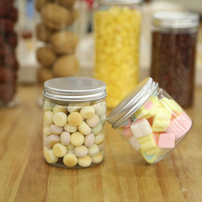 Rozwiązanie do przechowywania i organizacji Plastikowe słoiki z aluminiową pokrywką