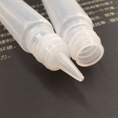 Małe butelki PET do przechowywania i transportu płynów