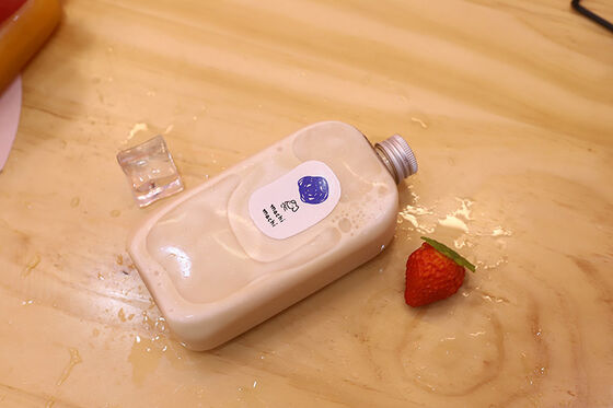 Przejrzyste plastikowe słoiki do herbaty z bąbelkami Przejrzyste pojemniki umożliwiające łatwą identyfikację zawartości Idealne dla sklepów z herbatą z bąbelkami