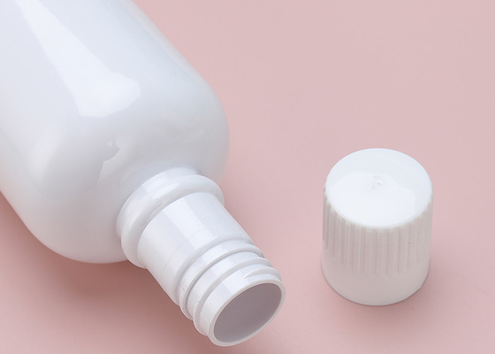 Plastikowy pojemnik na butelki do płukania jamy ustnej o pojemności 520 ml z zakrętką w 100% nadający się do recyklingu