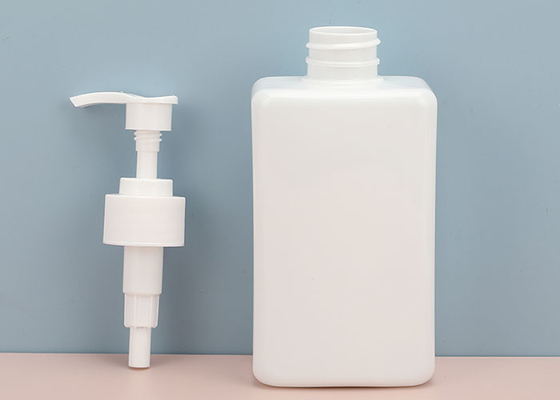 Białe kwadratowe puste plastikowe butelki z zamykanymi pompkami 400 ml